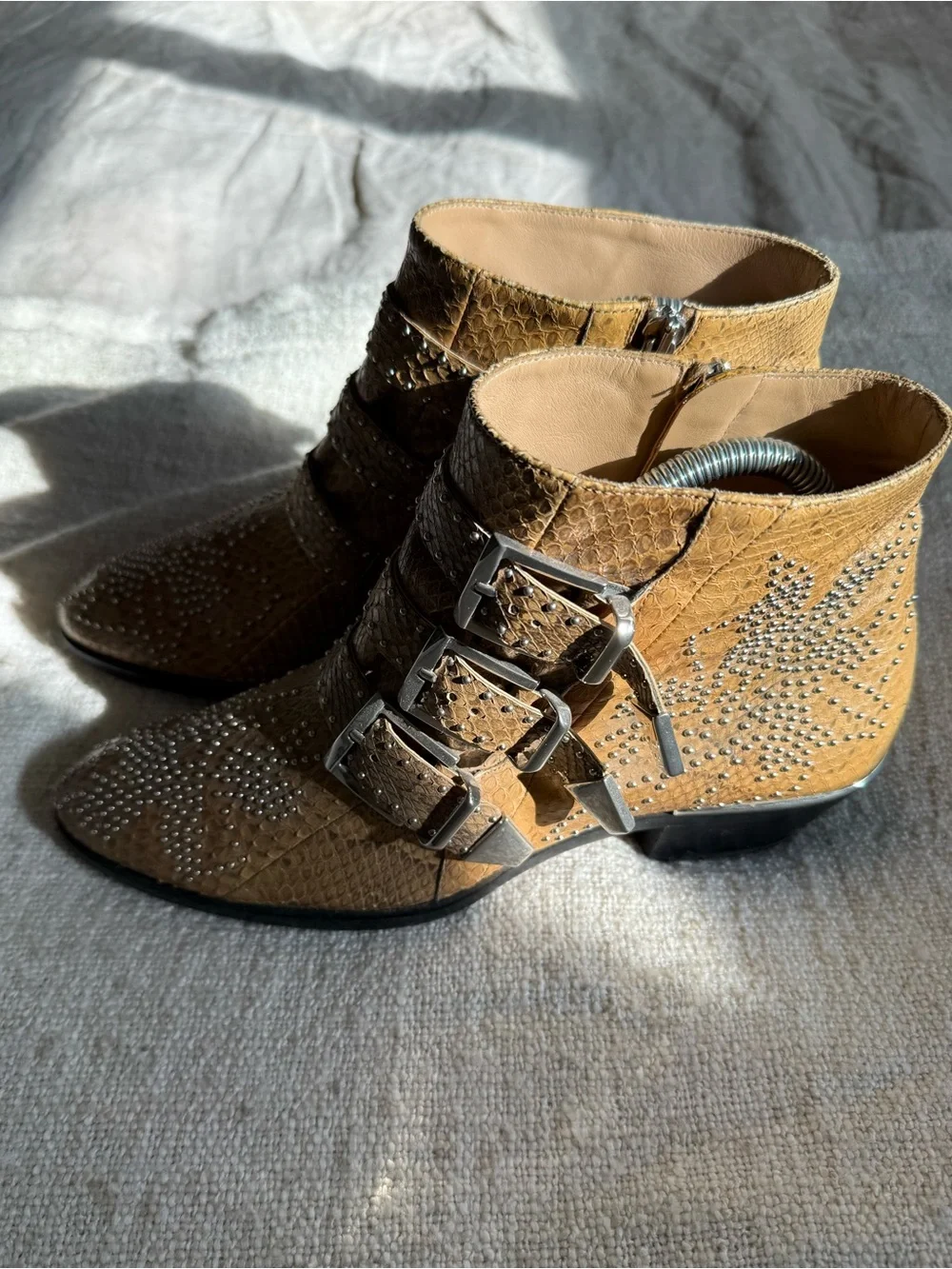 Chloé Susanna in Python  Leather Studded Ankle Boots Sz 7 ⭐️